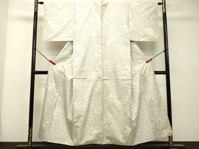 平和屋着物○本場大島紬 白大島 9マルキ 雲取り天井花文 正絹 逸品  