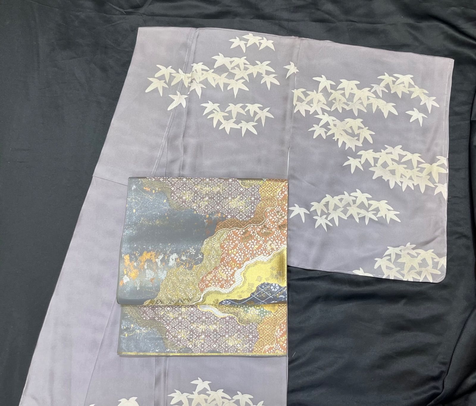 豪華絢爛綺麗美品身丈157cm裄丈66cm薄紫モミジ柄訪問着正絹袷広襟(未  