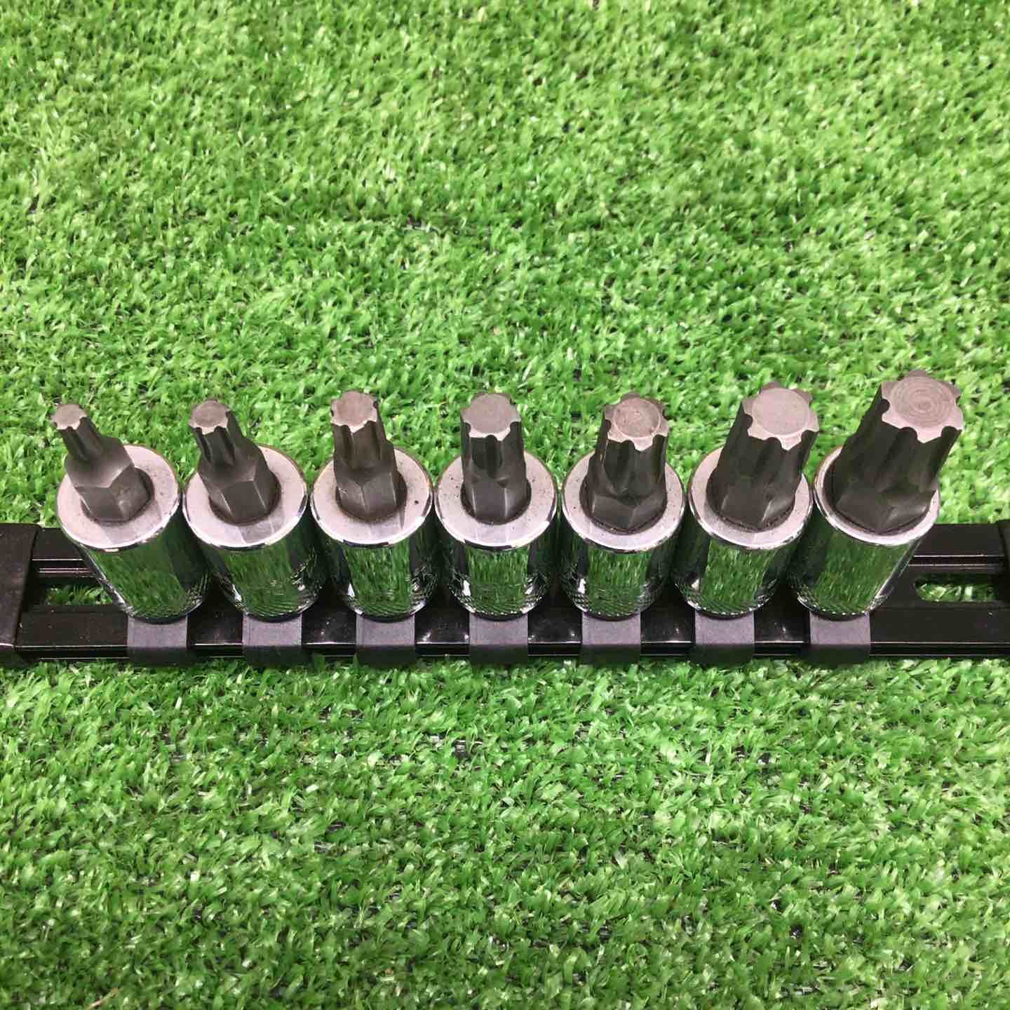 けけ出品 緑単グランセクト 追加パーツ付き ガレージ モトテック