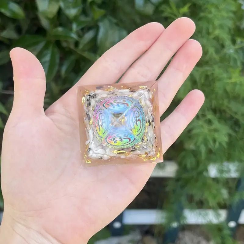 天然石 オルゴナイト ピラミッド 水晶 リアル 置物 パワーストーン