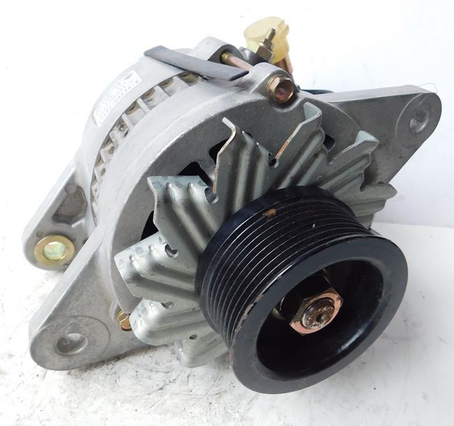 要コア返却 ●オルタネーター●日興 いすゞフォワード 0-35000-4121 8-94390-701-1