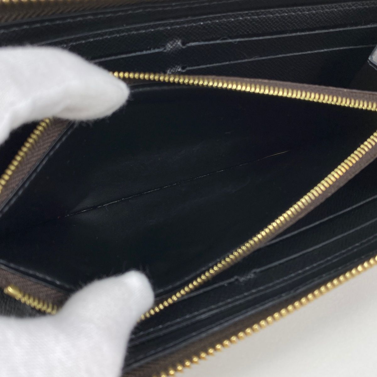 クレマンス ラウンドファスナー