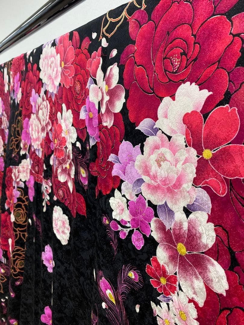 振袖 仮絵羽 舞台衣装 刺繍 金彩 紋意匠 正絹 未仕立て品 八掛付き