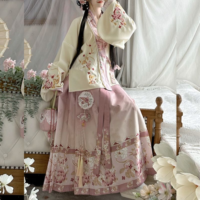漢服セット　レディース服　Sサイズ　明制　馬面裙　刺繡 漢服セット レディース服 Sサイズ 明制 馬面裙 刺繡