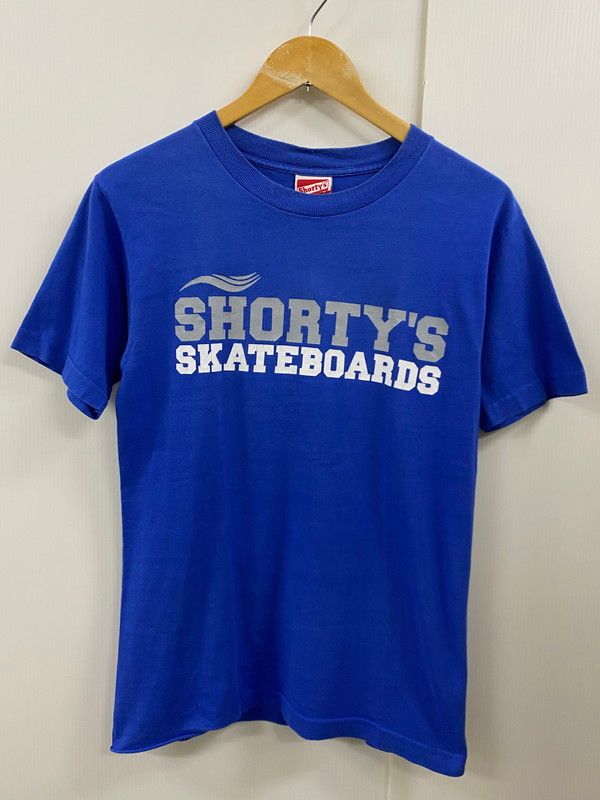 SHORTY S SKATEBOARDS ショーティーズ 90S LOGO TEE Tシャツ トップス 146-250525-ks-42-min