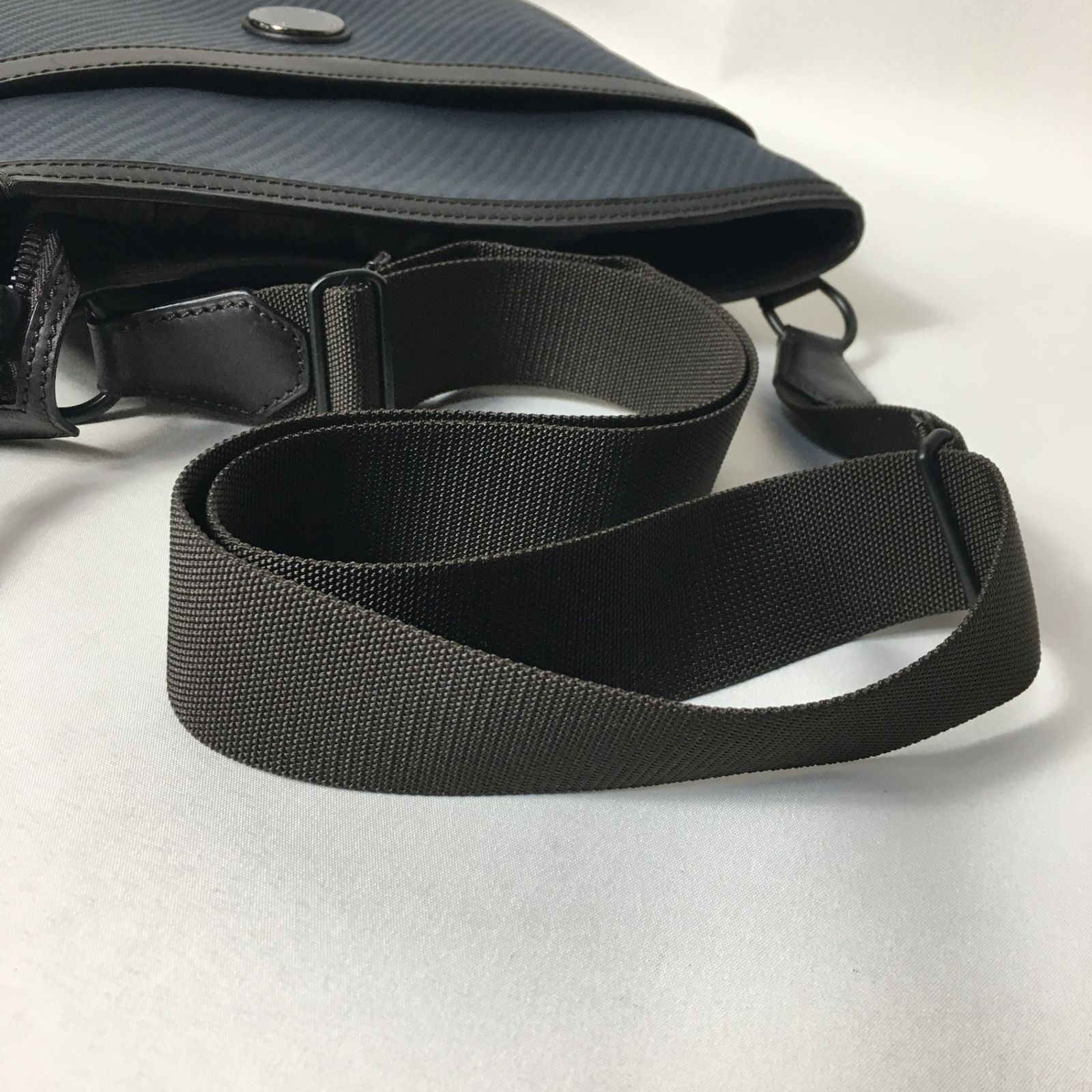 2506-141｜美品｜ダンヒル ショルダーバッグ PVC レザー バイ