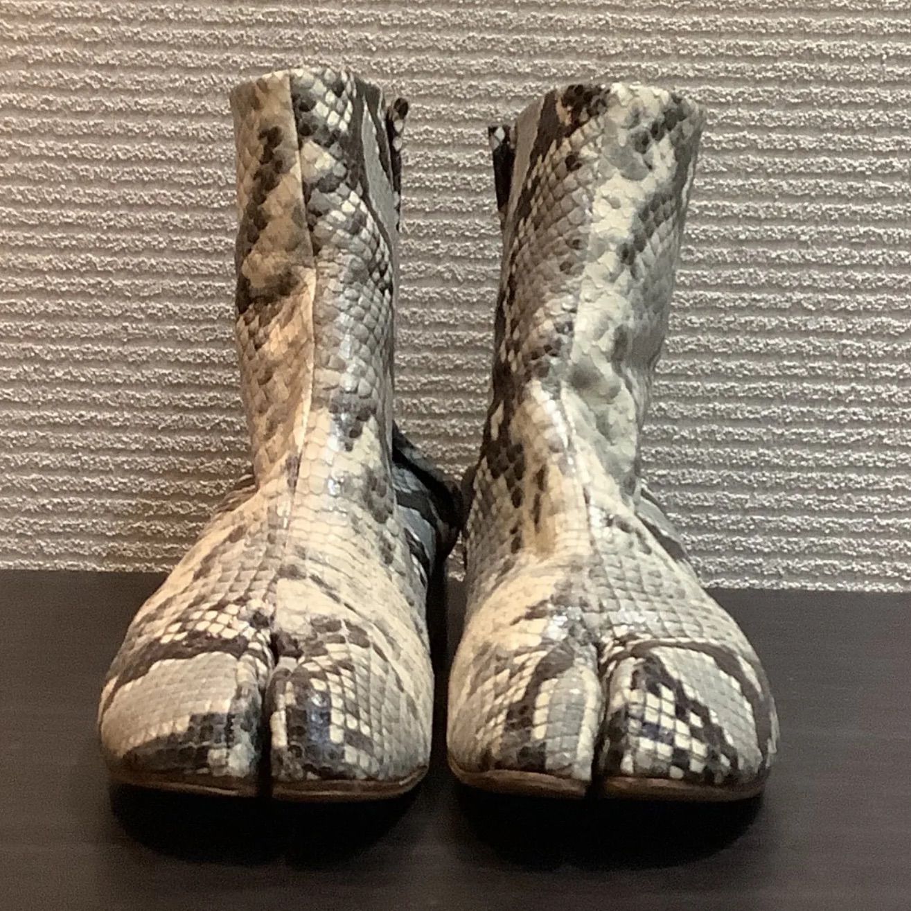 メゾンマルジェラ Maison Margiela パイソンレザー タビ ブーツ ３９ レディース マルジェラ 足袋ブーツ I1125 - メルカリ