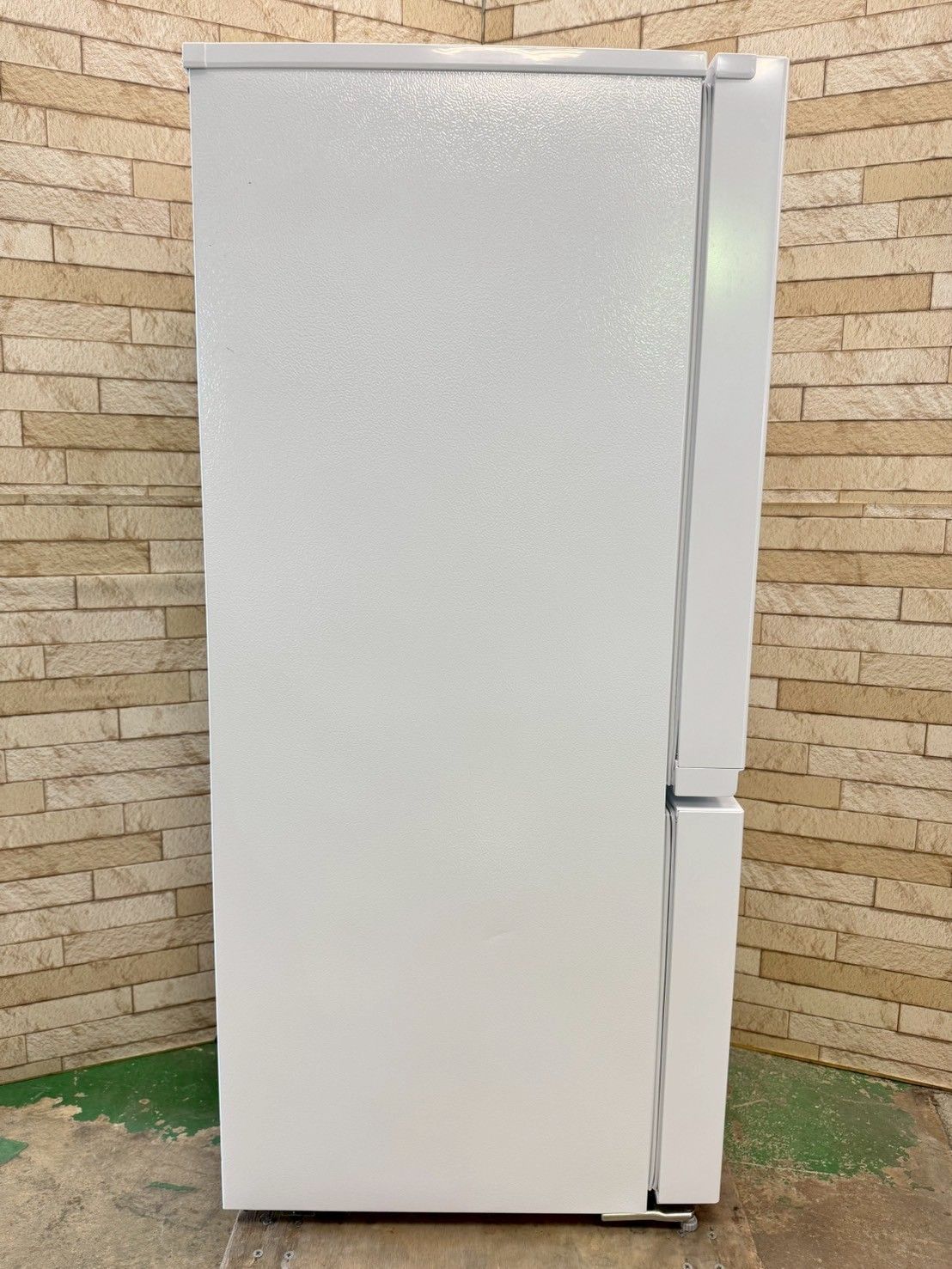 大阪送料無料☆3か月保障付き☆冷蔵庫☆2022年☆YRZ-F15J☆IR-369