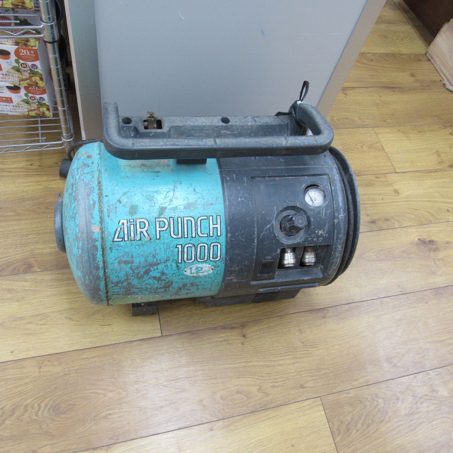 日立 HITACHI 小型コンプレッサー 軽搬形 ベビコン Air Punch 1000 