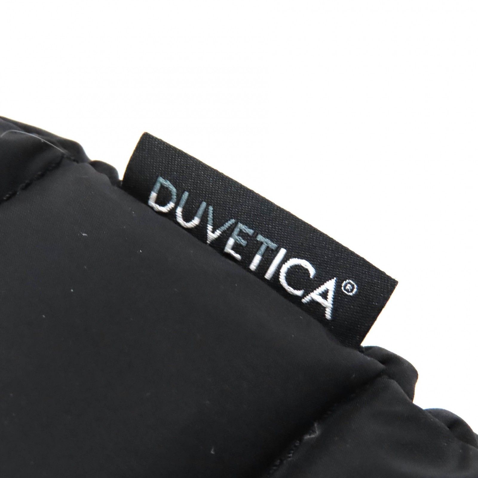 △DUVETICA