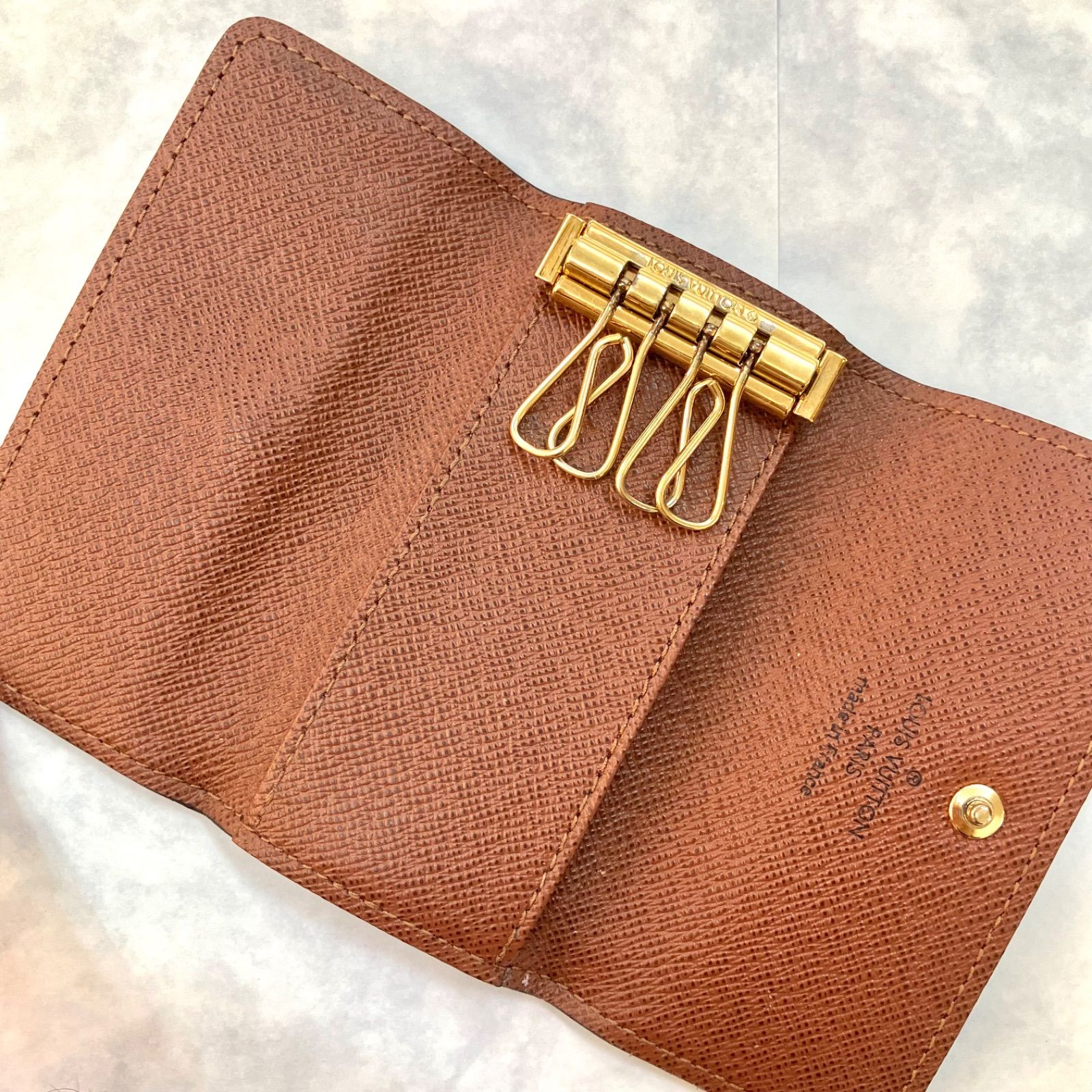 上 LOUIS VUITTON ルイ ヴィトン モノグラム ミュルティクレ 4 キーケース M69517 ブラウン ユニセックス ワンオーナーユーズド品 AYA 024110803000MUC