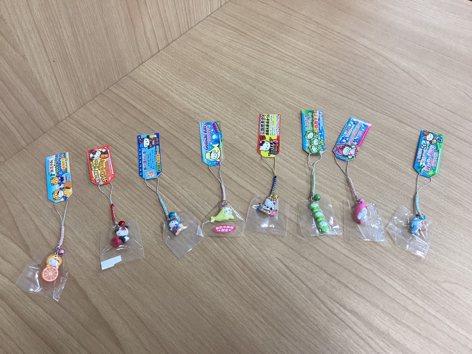 I656 ご当地キティちゃん 根付ストラップ 8点セット