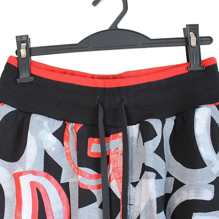 Dolce & Gabbana グラフィティ ショートパンツ D&G ドルチェ＆ガッバーナ ハーフパンツ グラフィティ ブラック レッド