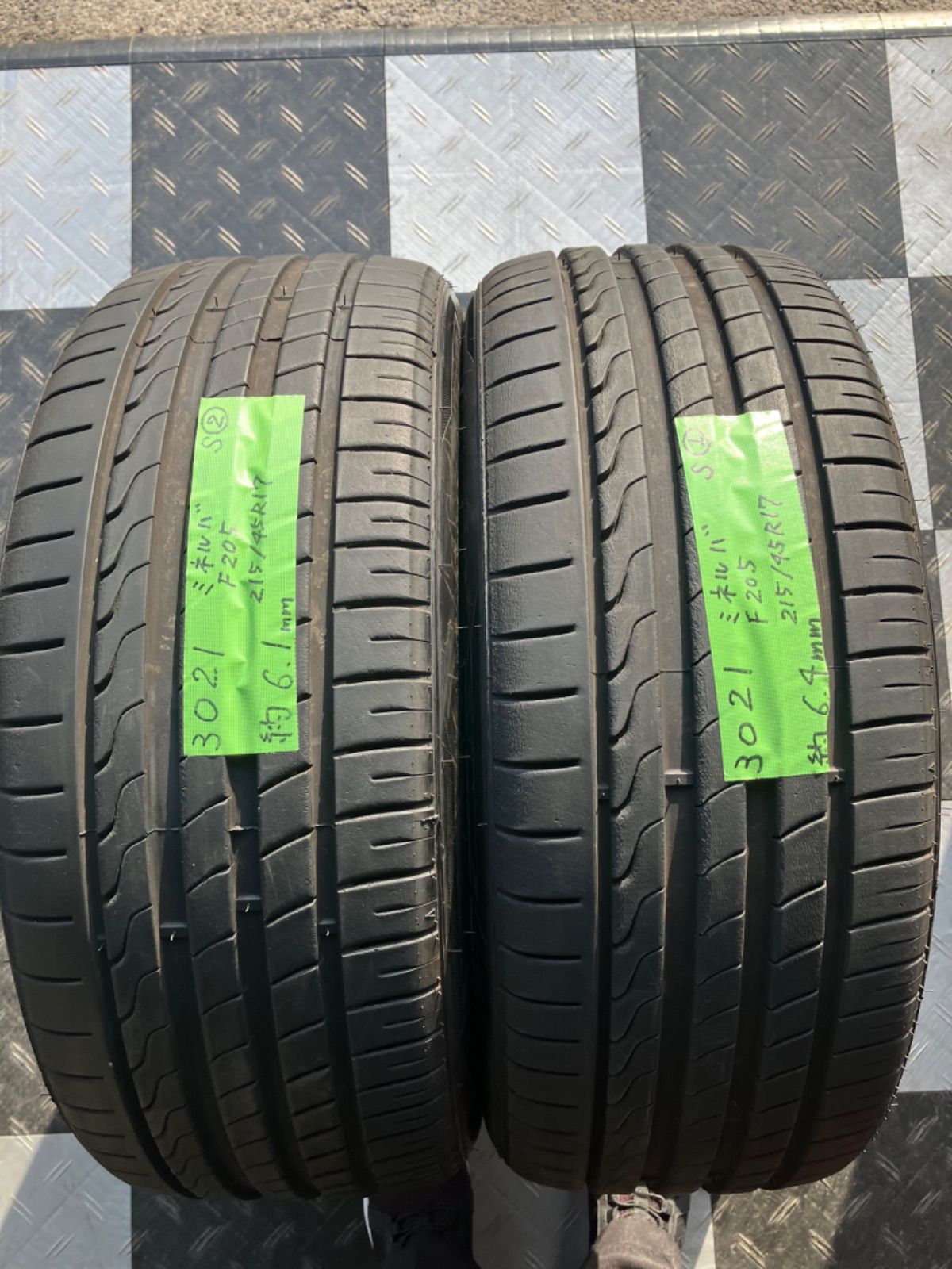 送料込み］MINERVA RADIAL F205 ミネルバ 215/45R17 中古タイヤ4