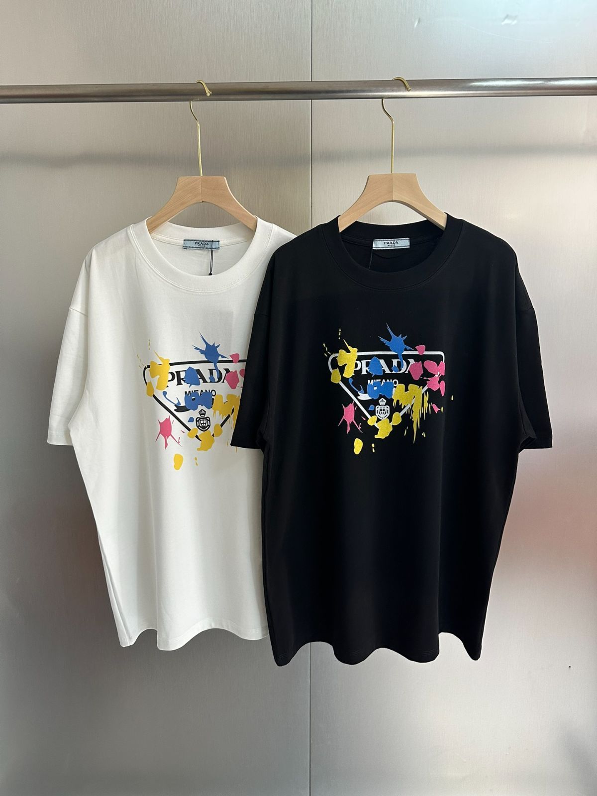 プラダ PRADA カートゥーングラフィティ ラウンドネック 半袖Tシャツ