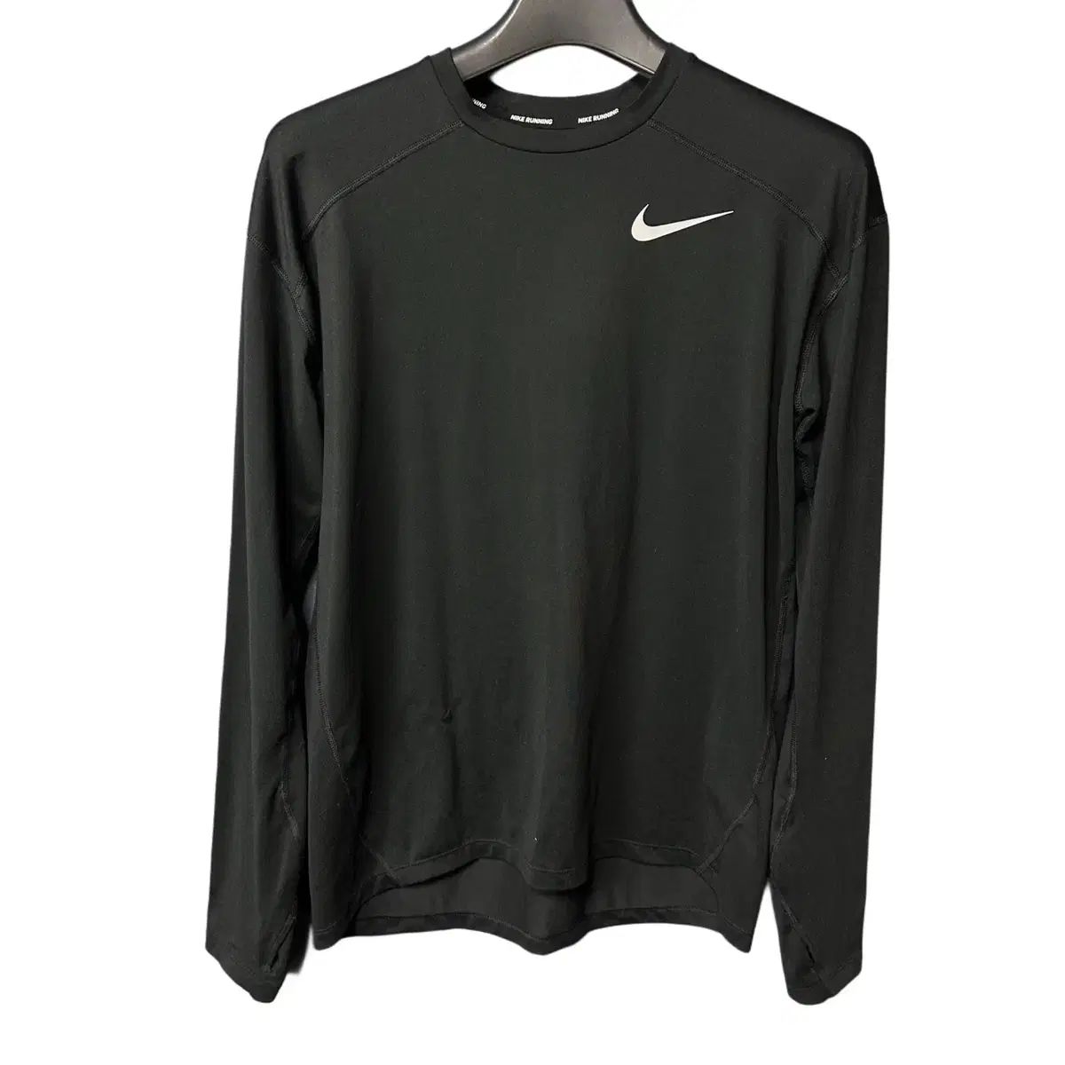 【雷市場（ポンジャン）商品韓国直送】 L Nike(ナイキ） ドライフィット ロゴ 黒 長袖 Tシャツ