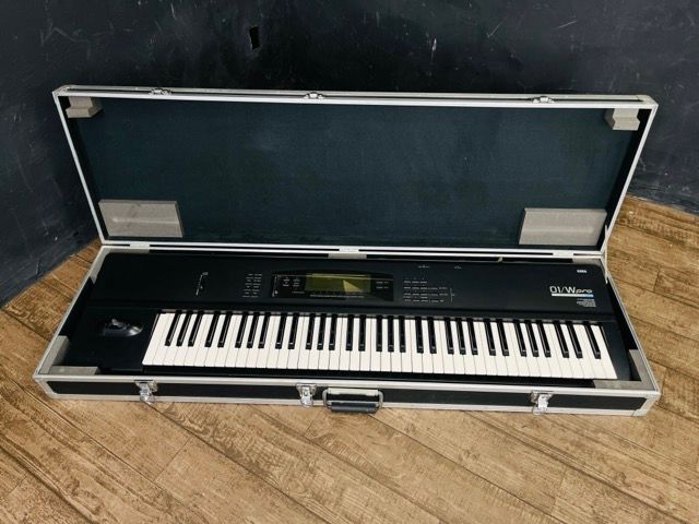 76鍵 01/W pro 難有り品 シンセサイザー【中古】KORG コルグ 01/W pro 76鍵盤 キーボード