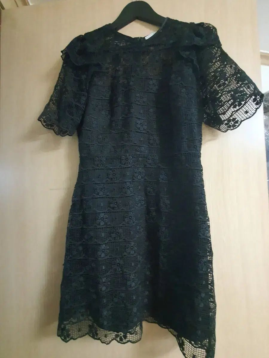 SANDRO サンドロ ブラック レース ワンピース