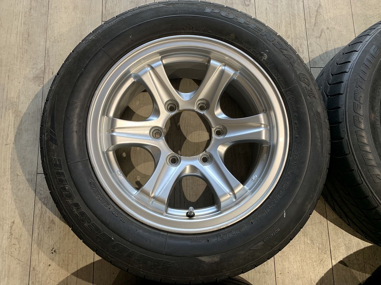 2509002 メーカー不明 スポークホイール 15インチ 6.5J 28 PCD139.7 6H 110mm BRIDGESTONE POTENZA GⅢ 205|60R15 2002年 5.5mm タイヤおまけ