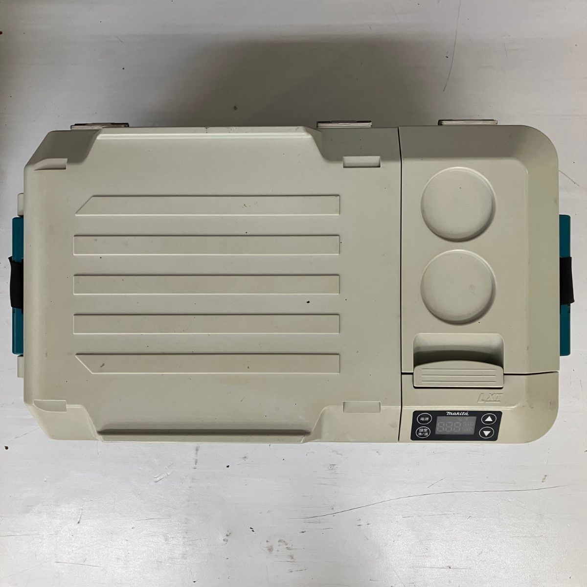 ЗЗMAKITA マキタ 18v 20L 充電式保冷温庫 アダプタ付
