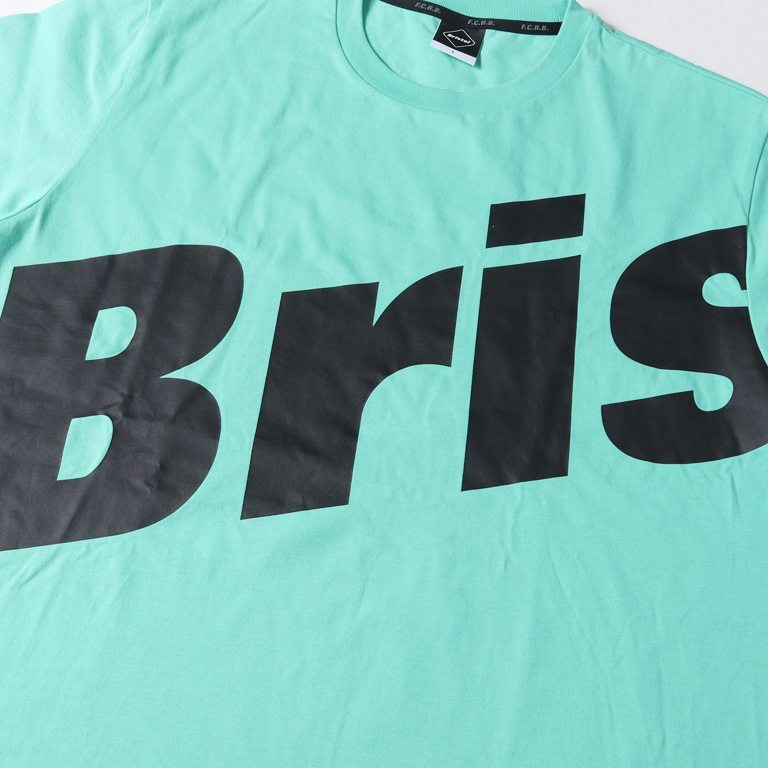 美品 F.C.Real Bristol エフシーレアルブリストル Tシャツ リラックス