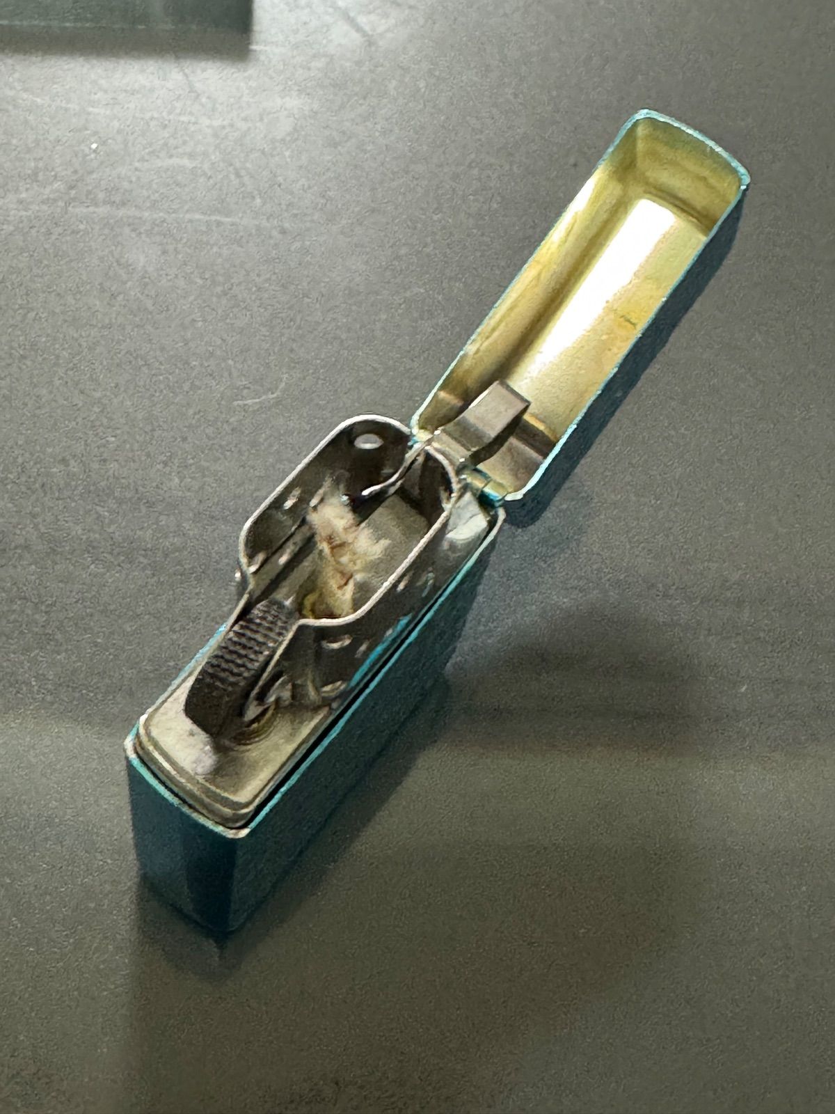 zippo マイルドセブン 両面 ハンマートーン MILD SEVEN 年代物 1998年製 品 両面 特殊加工品 シルバーメタル MEVIUS メビウス デットストック シルバーインナー 同年代 1998年製 ケース 保証書 WWW_KANDAIZUMI_COM