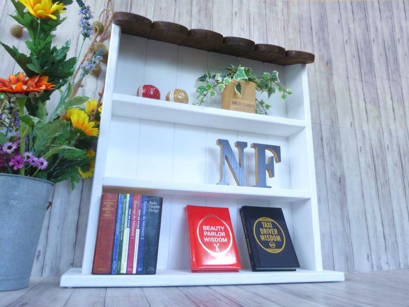 ダークチーク色×ホワイト