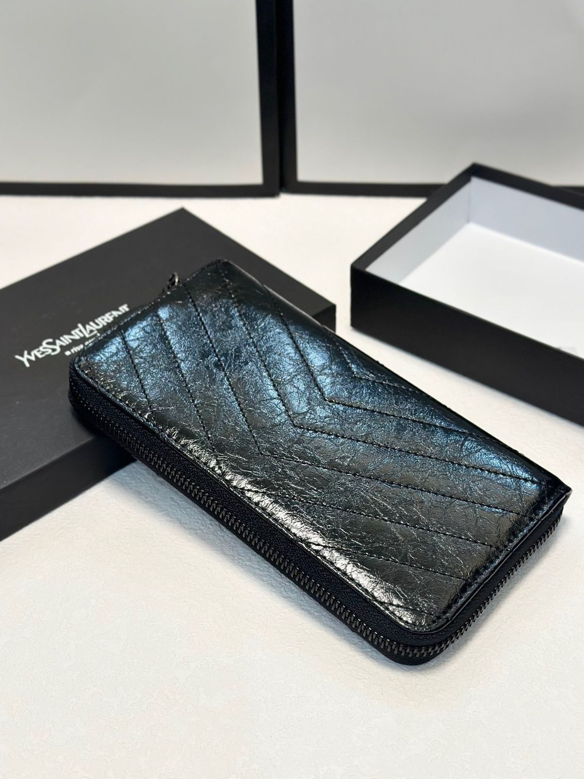 スワロフスキー イヴサンローラン 10金 まとめ売り 0929-S4226h イヴ・サンローラン財布ピンク×白