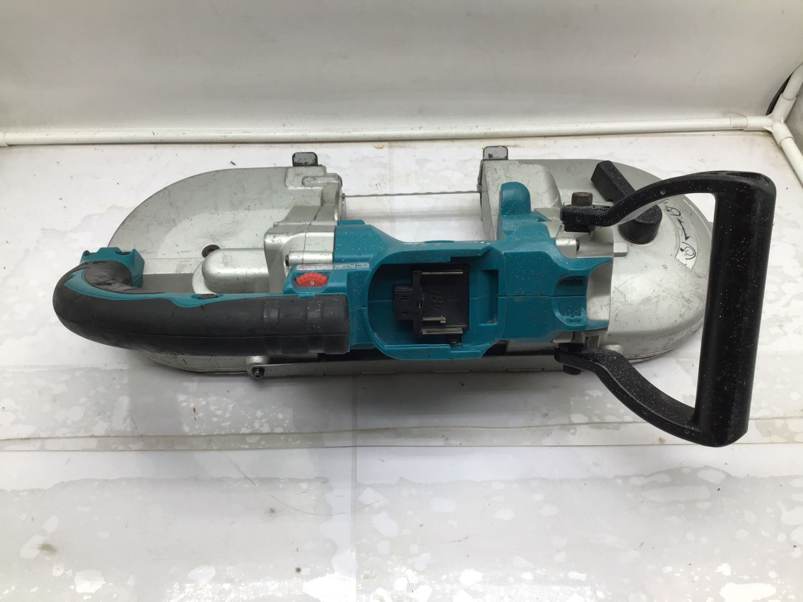 品 Makita|マキタ 18v充電式ポータブルバンドソー PB180DZ本体のみ IT5HC7GQN3WG エコツール笠寺店 M02