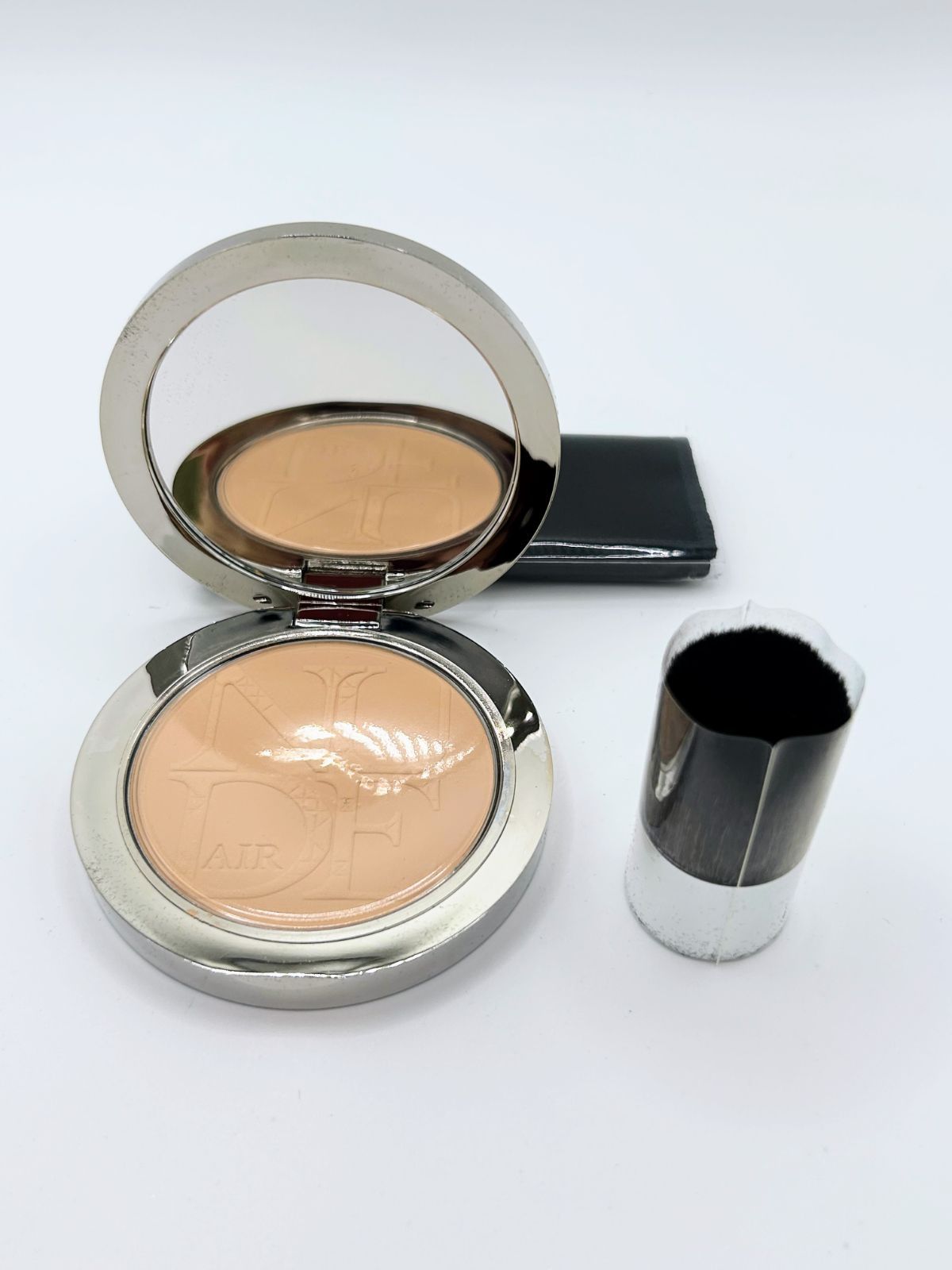 箱付き完全未使用超美品　DIOR コンパクト　フェイスパウダー　ディオリフィック ディオール / ディオリフィック パウダー 001 スプレンダーの