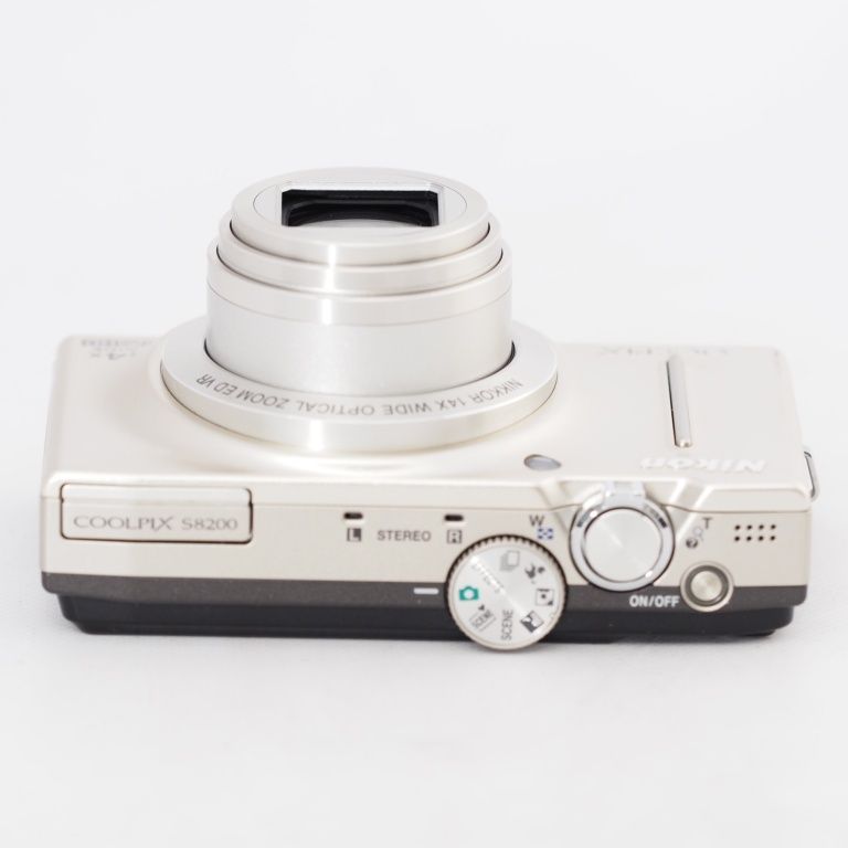 Nikon ニコン コンパクトデジタルカメラ COOLPIX S8200 プラチナ