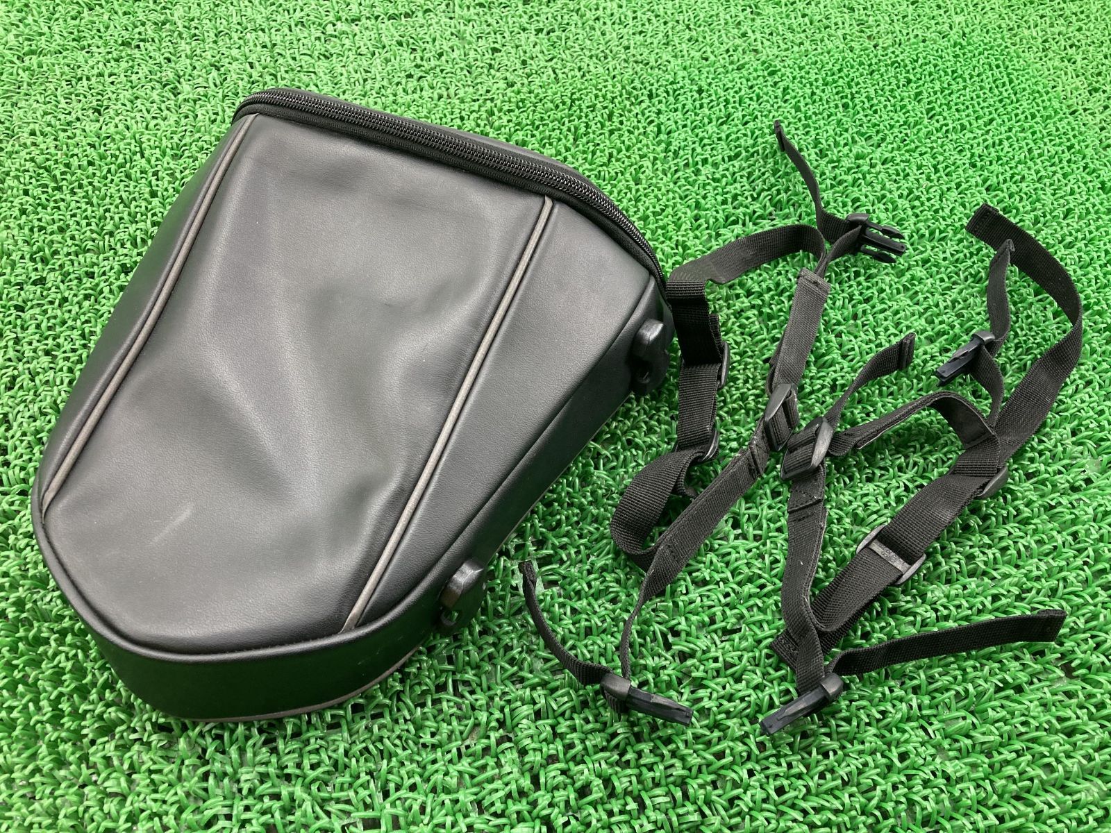 バッグ Missing ヘンリービギンズ製 シートバッグ 社外 中古 バイク 部品 破れ無し CBR