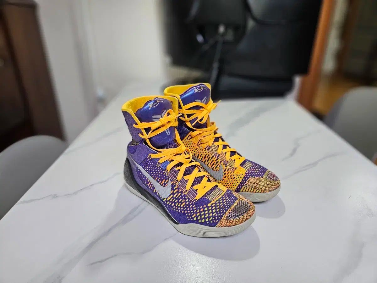 NIKE ナイキ 神戸 9 エリートチーム ショータイム バスケットシューズ 280 ミリ