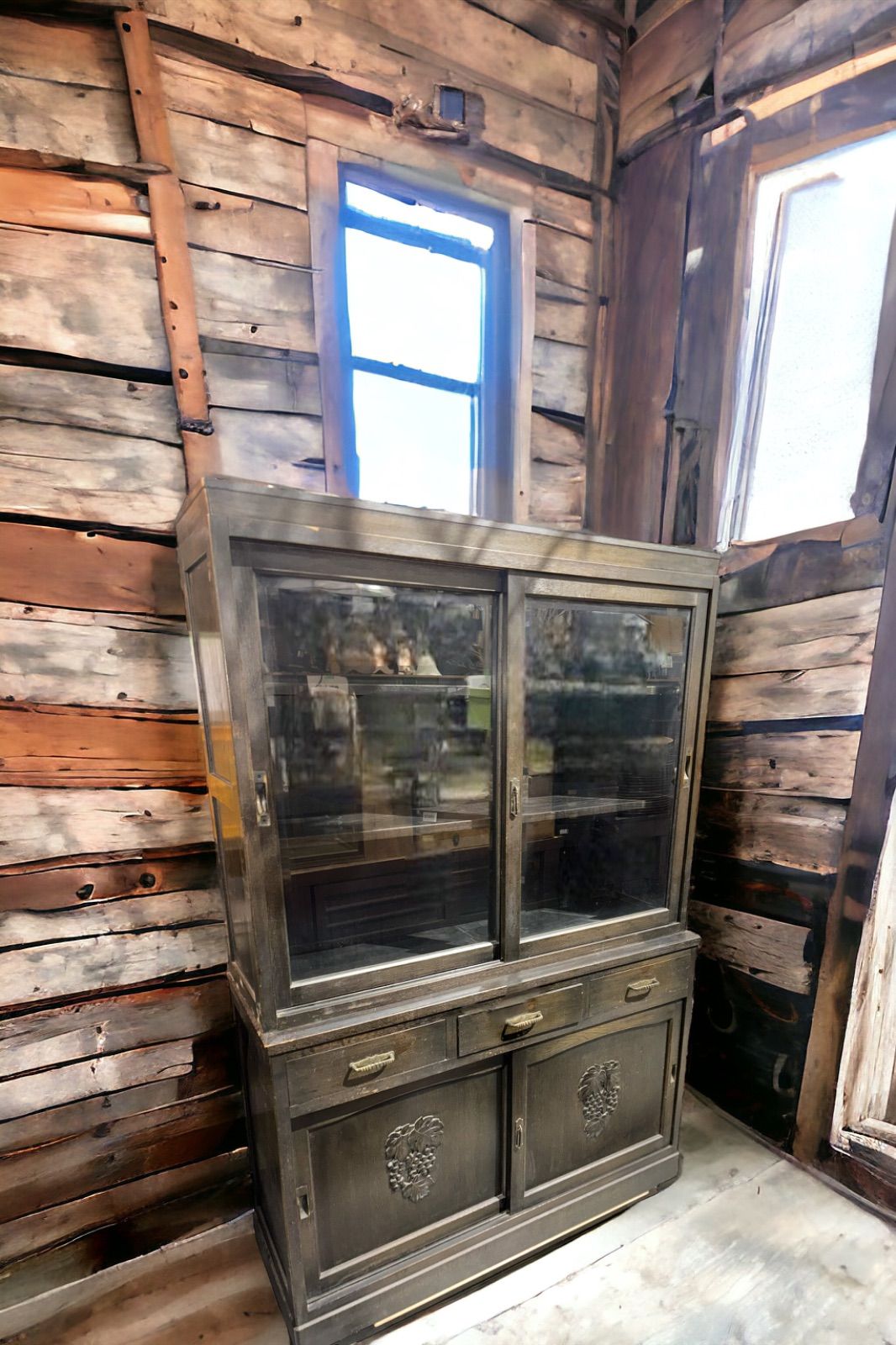 【アンティーク】アイアンフレーム 2段 ガラスラック 飾り棚 シェルフ 什器 アンティーク】アイアンフレーム 2段 ガラスラック 飾り棚 シェルフ