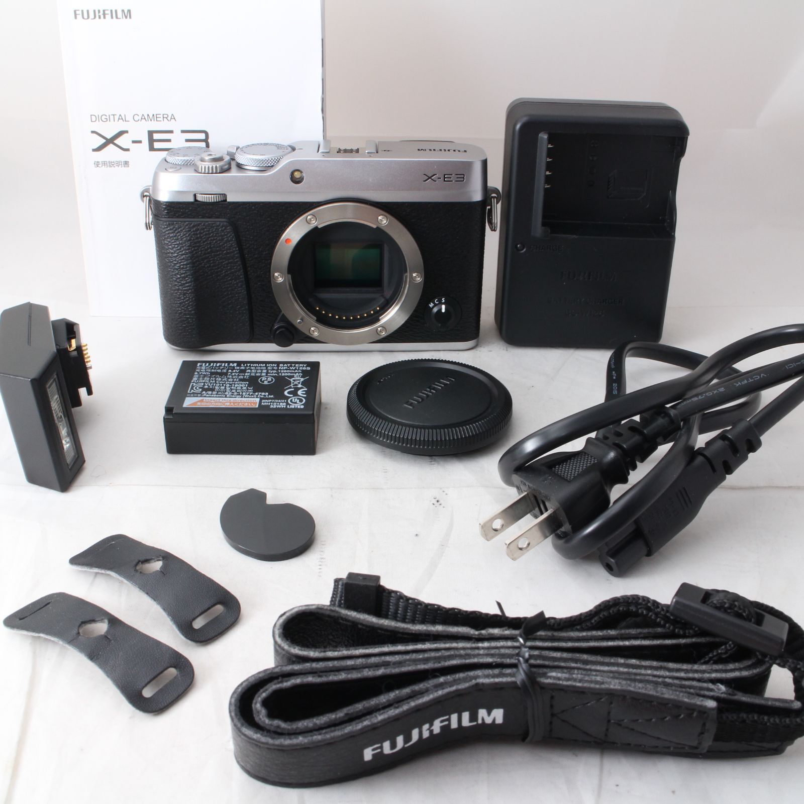 ☆美品☆ FUJIFILM X-E3 シルバー X-E3-S ミラーレス一眼カメラ フジ 