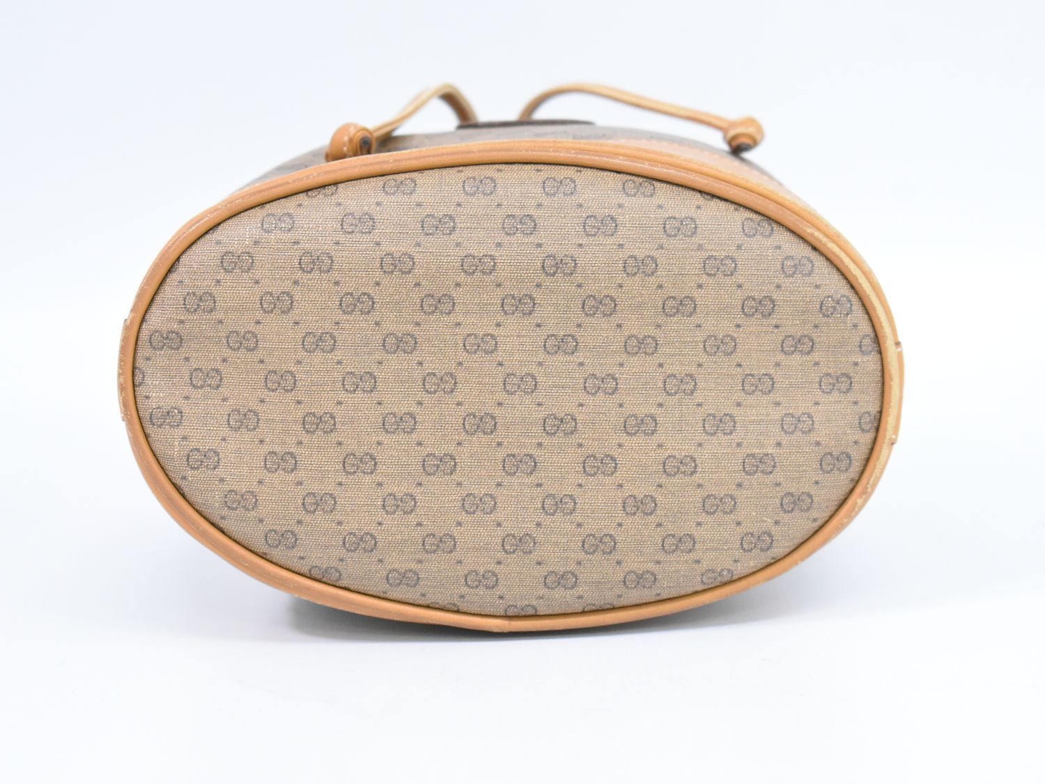 本物 グッチ GUCCI オールドグッチ マイクロGG 巾着 ショルダーバッグ ポシェット ブラウン バッグ 中古 本物 グッチ GUCCI オールドグッチ マイクロGG 巾着 ショルダーバッグ
