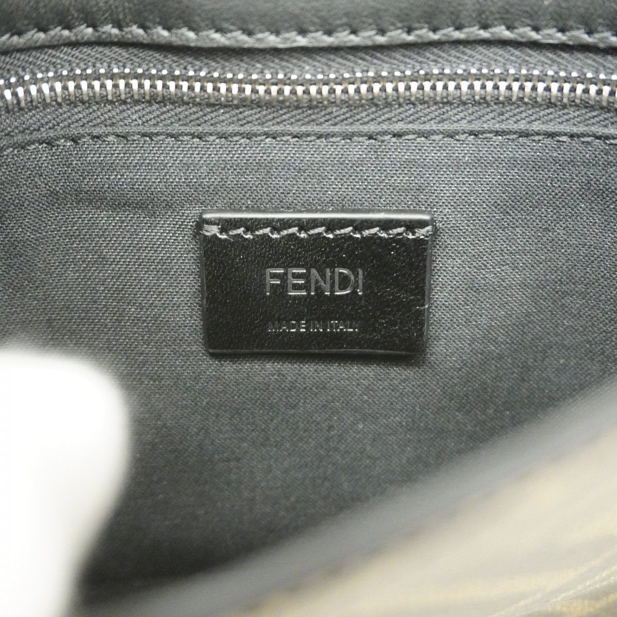 5ce6218】フェンディ ショルダーバッグ ズッカ バゲットスリム PVC  