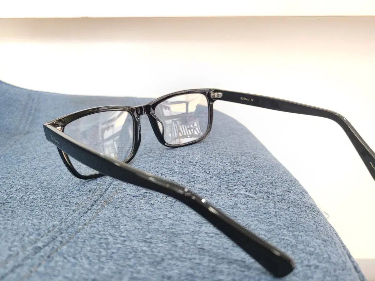 サングラス ヒートビューを含む