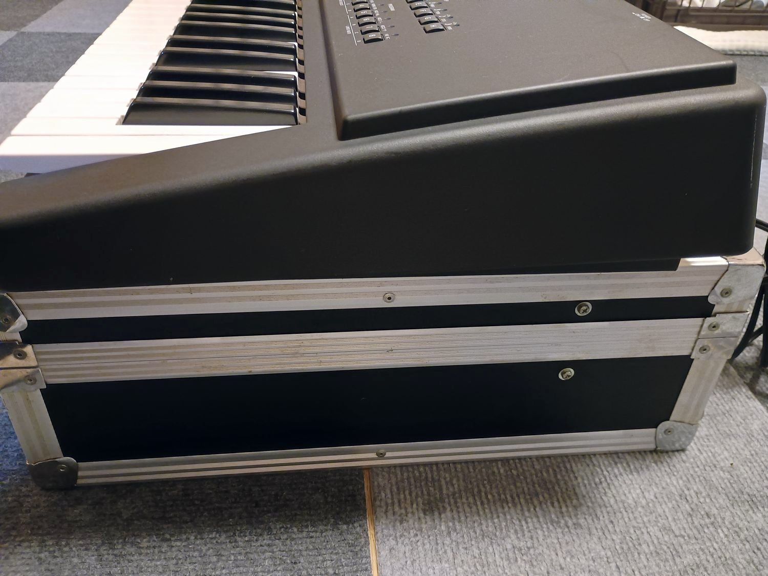 YAMAHA SY85｜デジタルシンセサイザー｜USBドライブ換装済