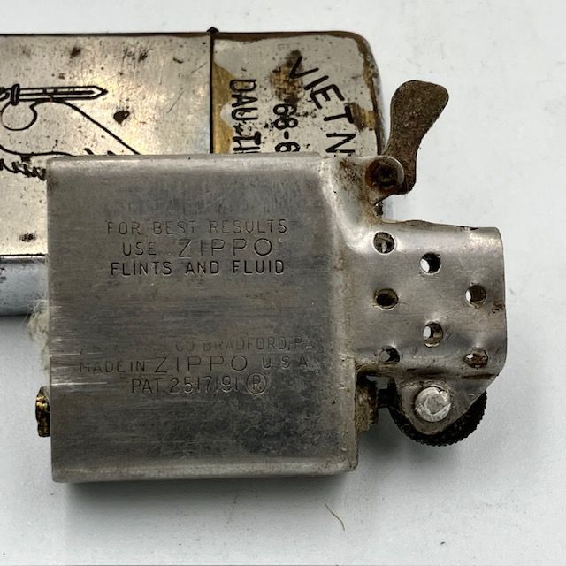 中古　ベトナムジッポー　Zippo VIETNAM ６８－６９　CUCHI ZIPPO ベトナム 1968年 Zippo ジッポー 中古・ベトナムZIPPO 1968年