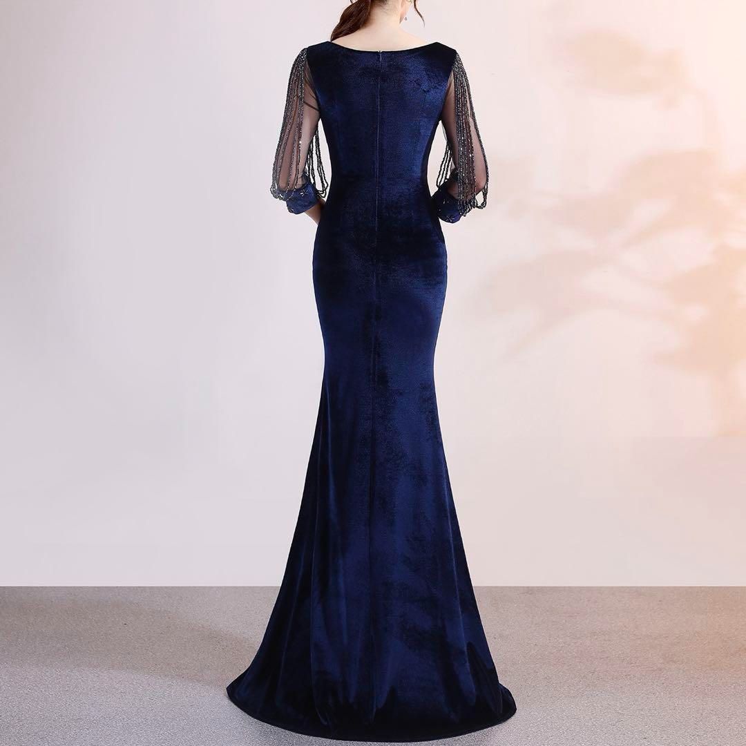 シースルーのお袖がオシャレなVネックのベロア ロングドレス