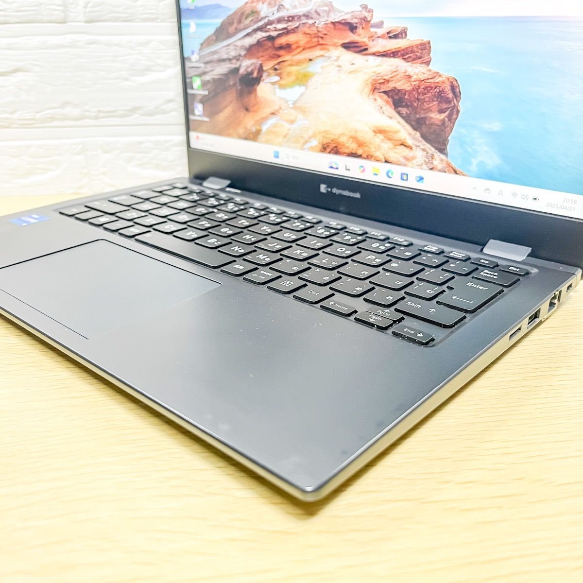 dynabook 新品高速SSD搭載TOSHIBA第11世代極軽極薄で頑丈-最新