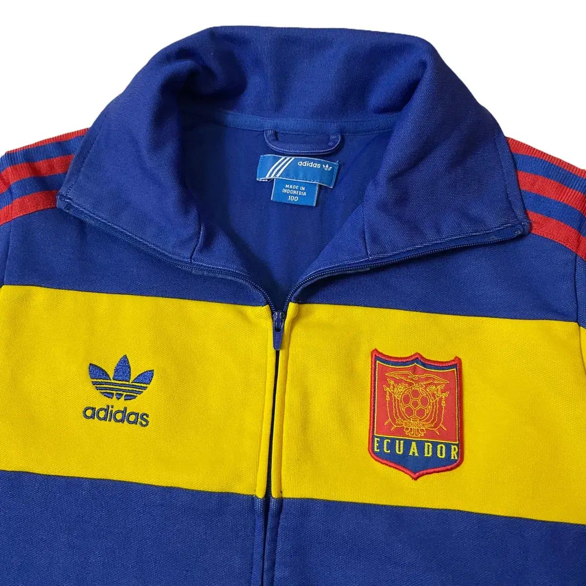 国立大学 adidas