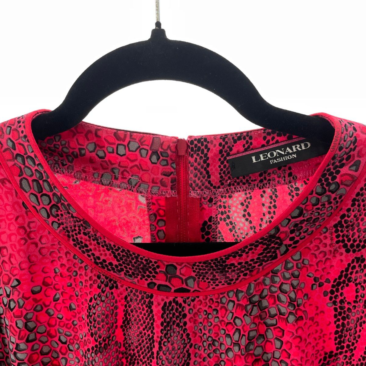 〇〇LEONARD レオナール