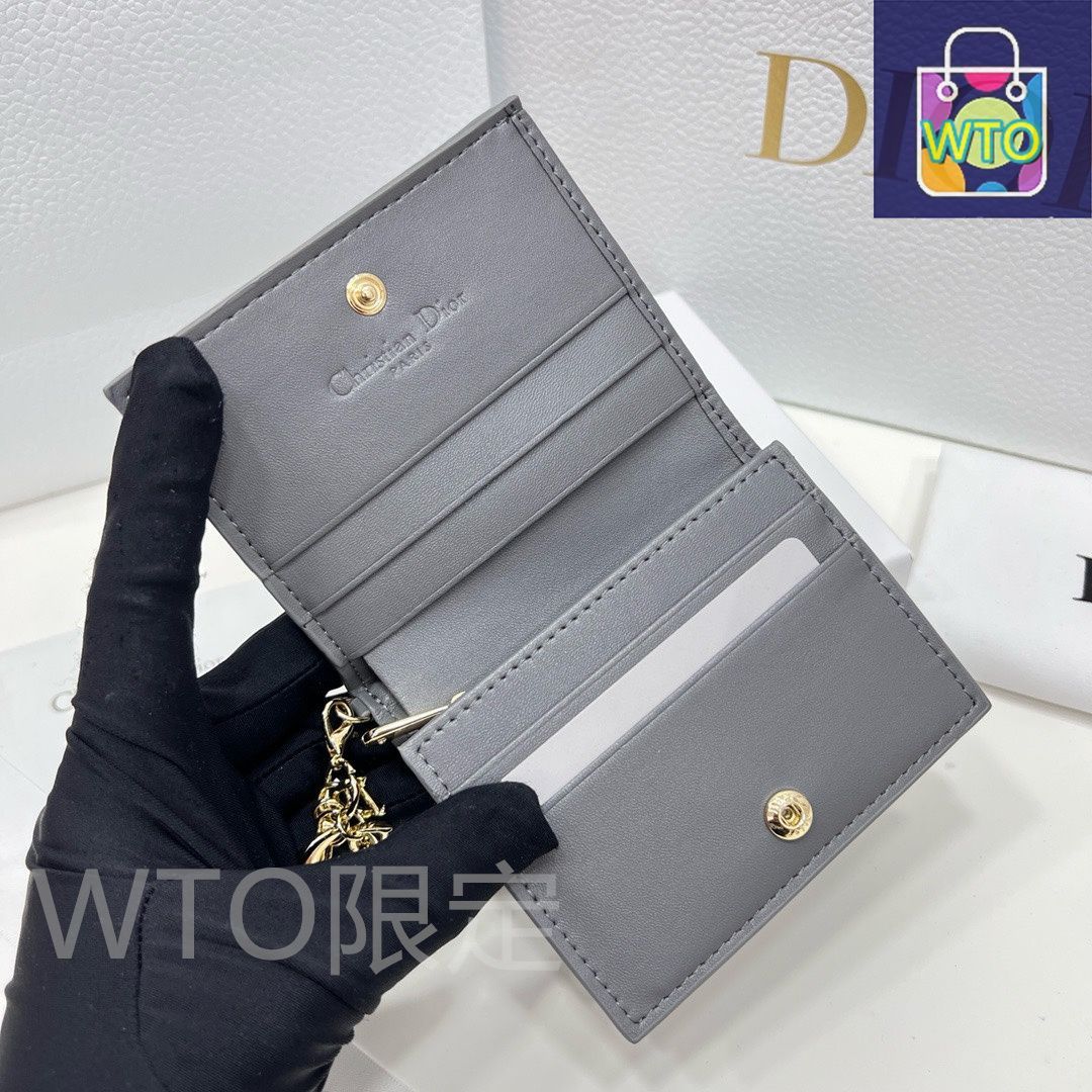 ⭐︎Dior未使用ミニ財布♡お値下げしました！ 本日限定特価】Dior ミニレディディオール財布 秋冬新作