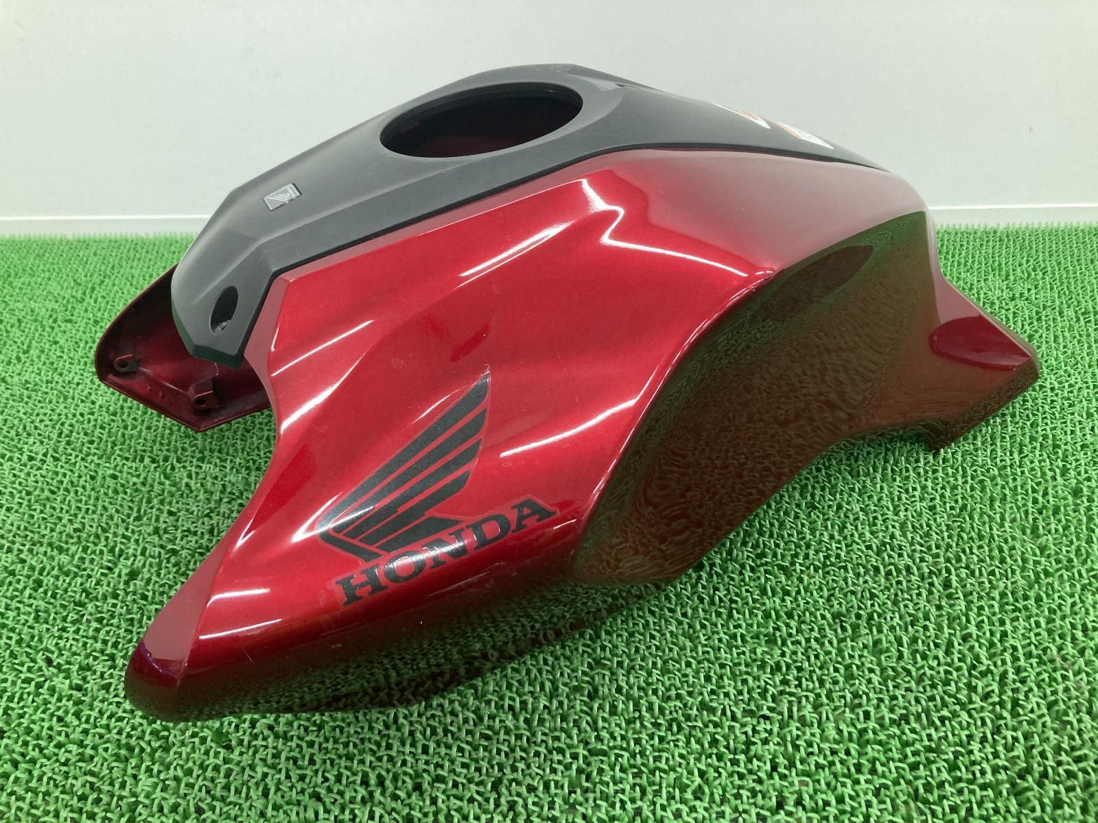 i*3様 ホンダ CB250R(MC52) 用タンクカバー 左右 i*3様 ホンダ CB250R(MC52) 用タンクカバー 左右 i*3様 ホンダ