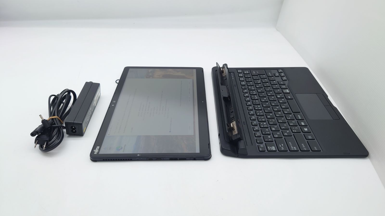 #782 富士通 Arrows TAB Q738/SB i5-8350U 8GB Fujitsu ARROWS Tab Q738/SE Core i3 7130 2.7GHz SSD 128GB