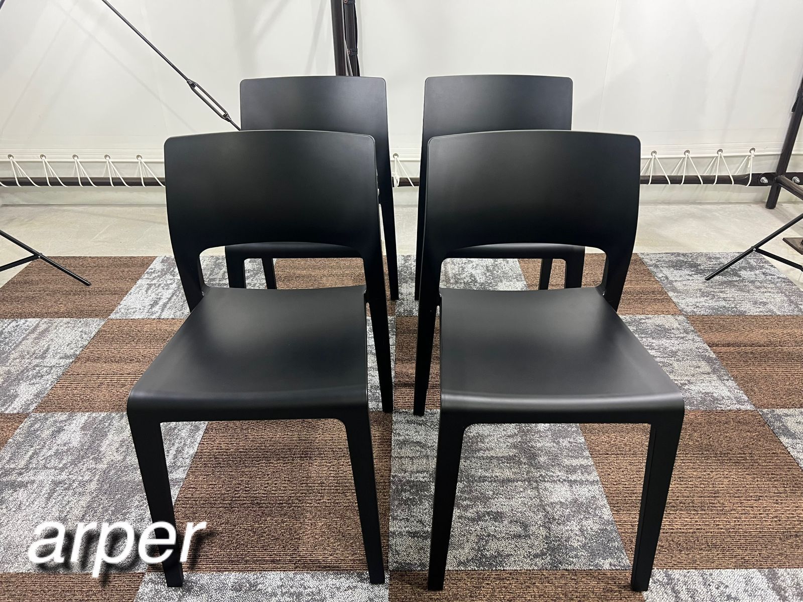 4脚セット】arper（アルペール）Juno 02 Chair（ジュノ 02 チェア）スタッキングチェア - メルカリ