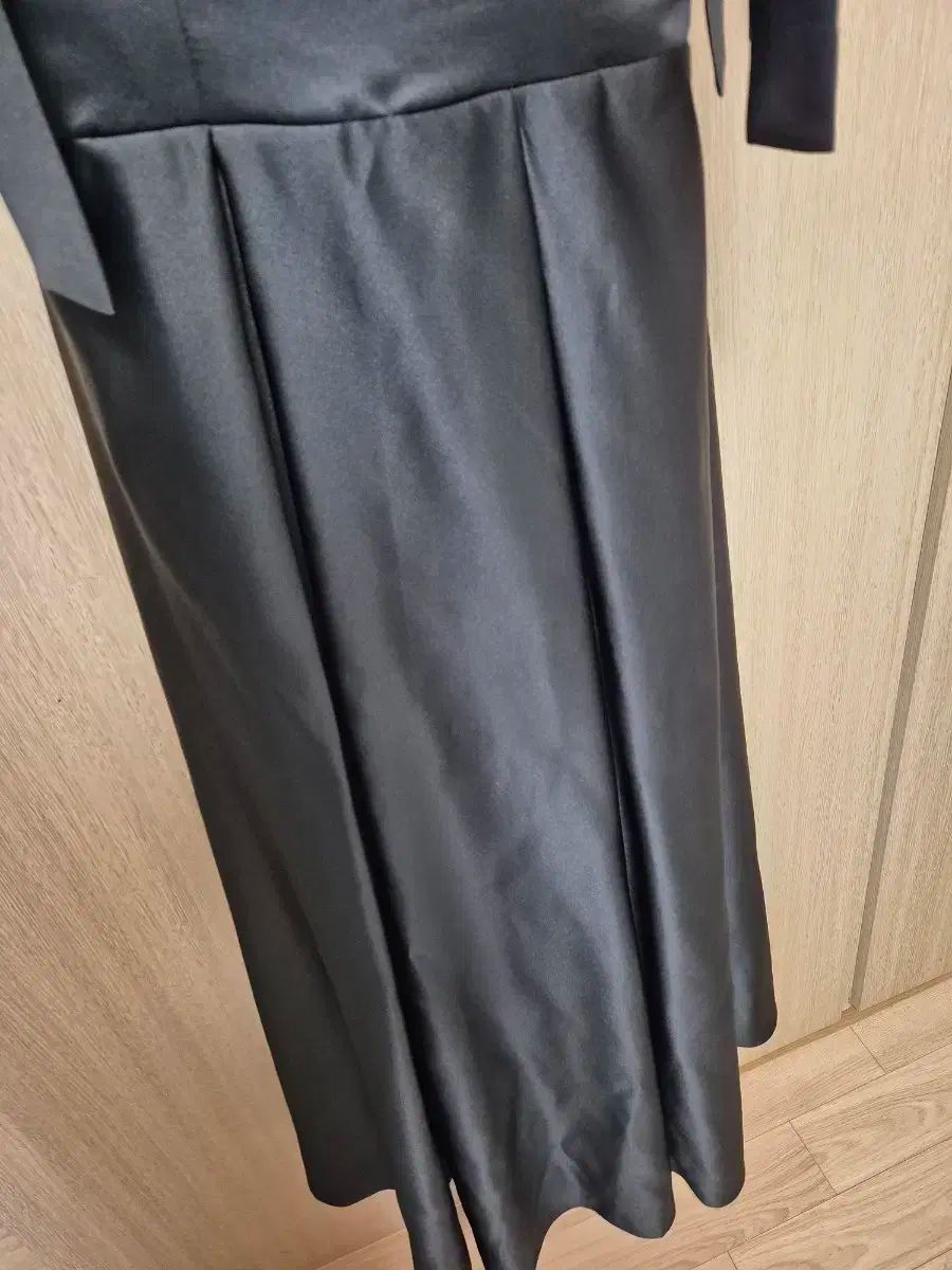 ウールボーン 양리ボン ドレス ブラック M ミディ