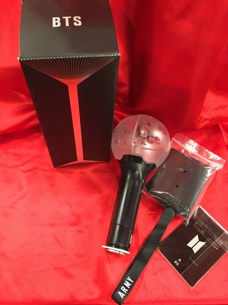 BTS 公式 ペンライト (ケース付) Amazon.co.jp: BTS公式 BTSペンライト （ケース ） : ホビー